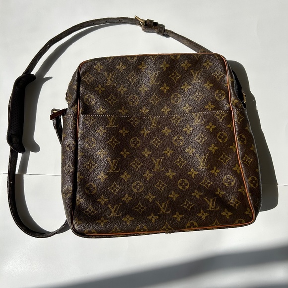 Louis Vuitton Handbags - Authentic Louis Vuitton Monogram Marceau GM Shoulder Bag Cross Body